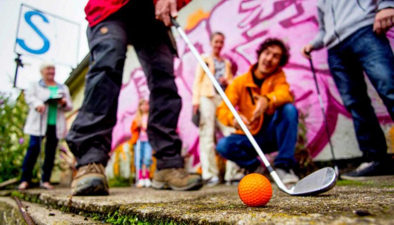Crossgolf Set leihen | DIY-Spiel für Gruppen