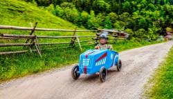 Seifenkisten Bau und Rallye als Teamevent Schauen